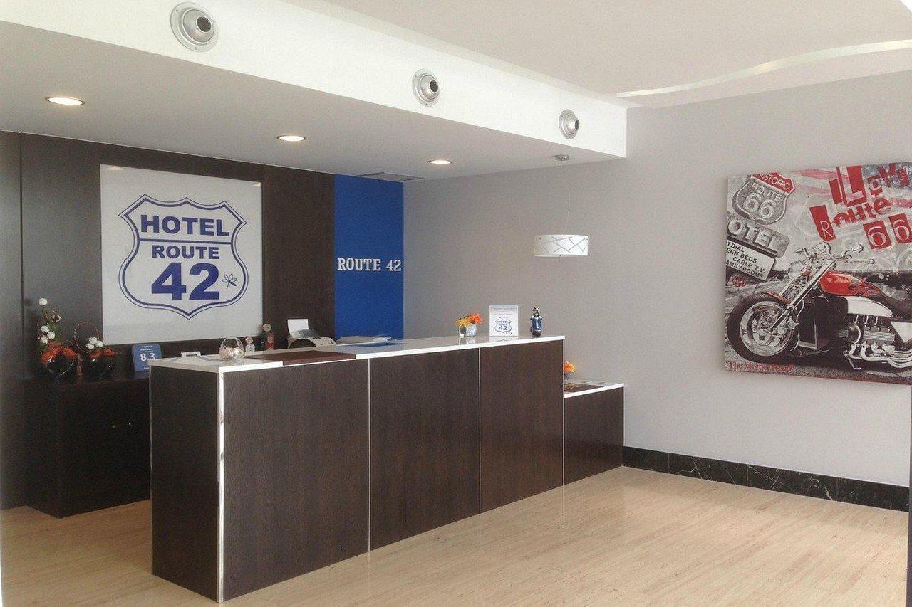 Alda Route 42 Hotel อิเญสกัส ภายนอก รูปภาพ