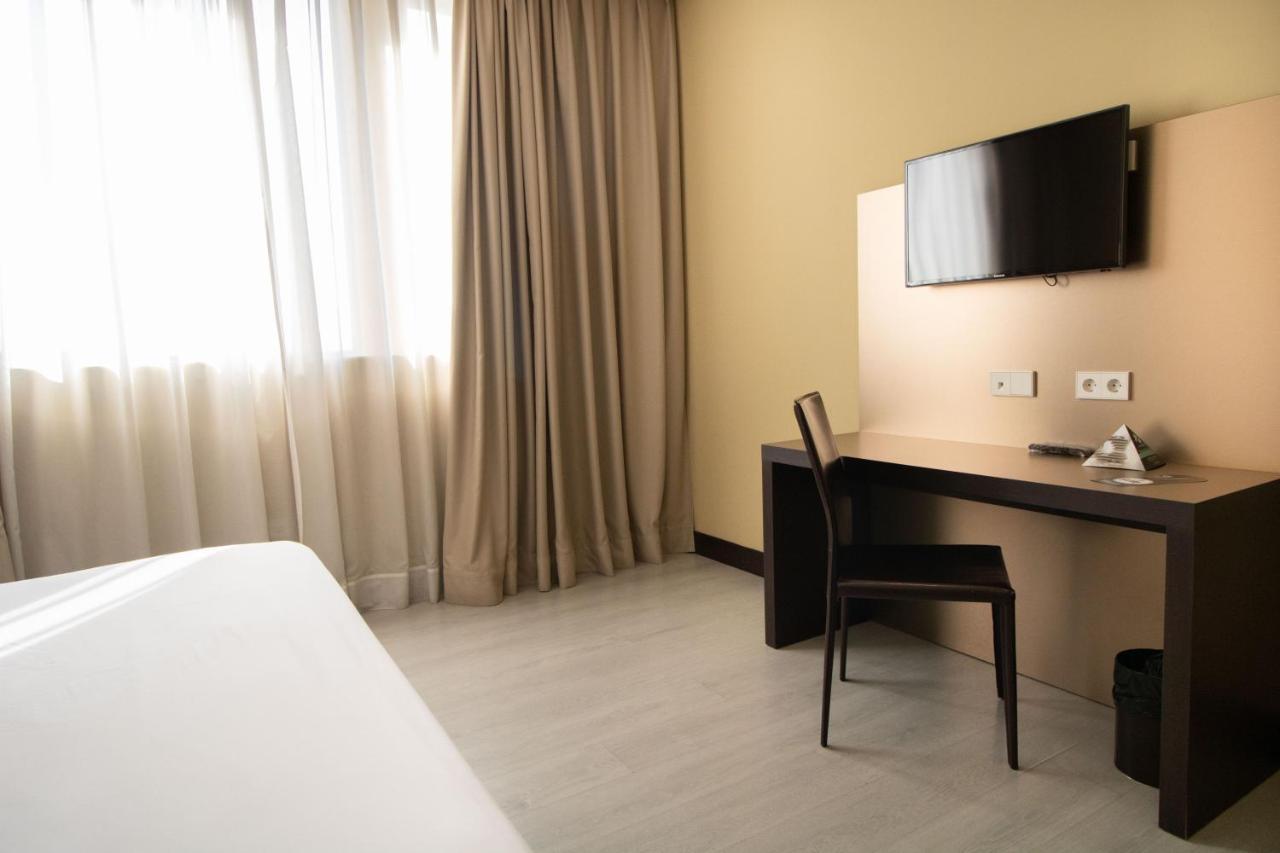 Alda Route 42 Hotel อิเญสกัส ภายนอก รูปภาพ