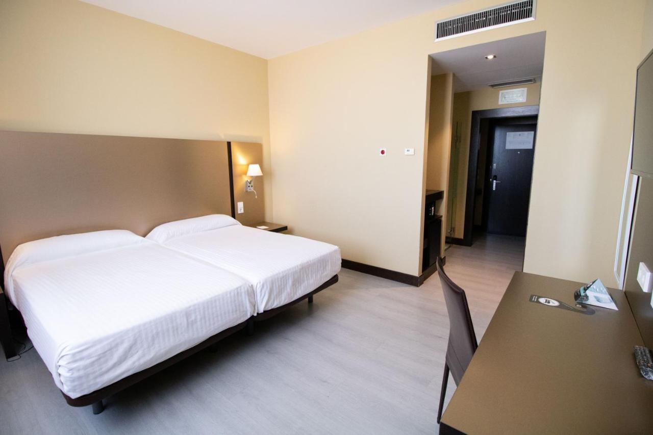 Alda Route 42 Hotel อิเญสกัส ภายนอก รูปภาพ