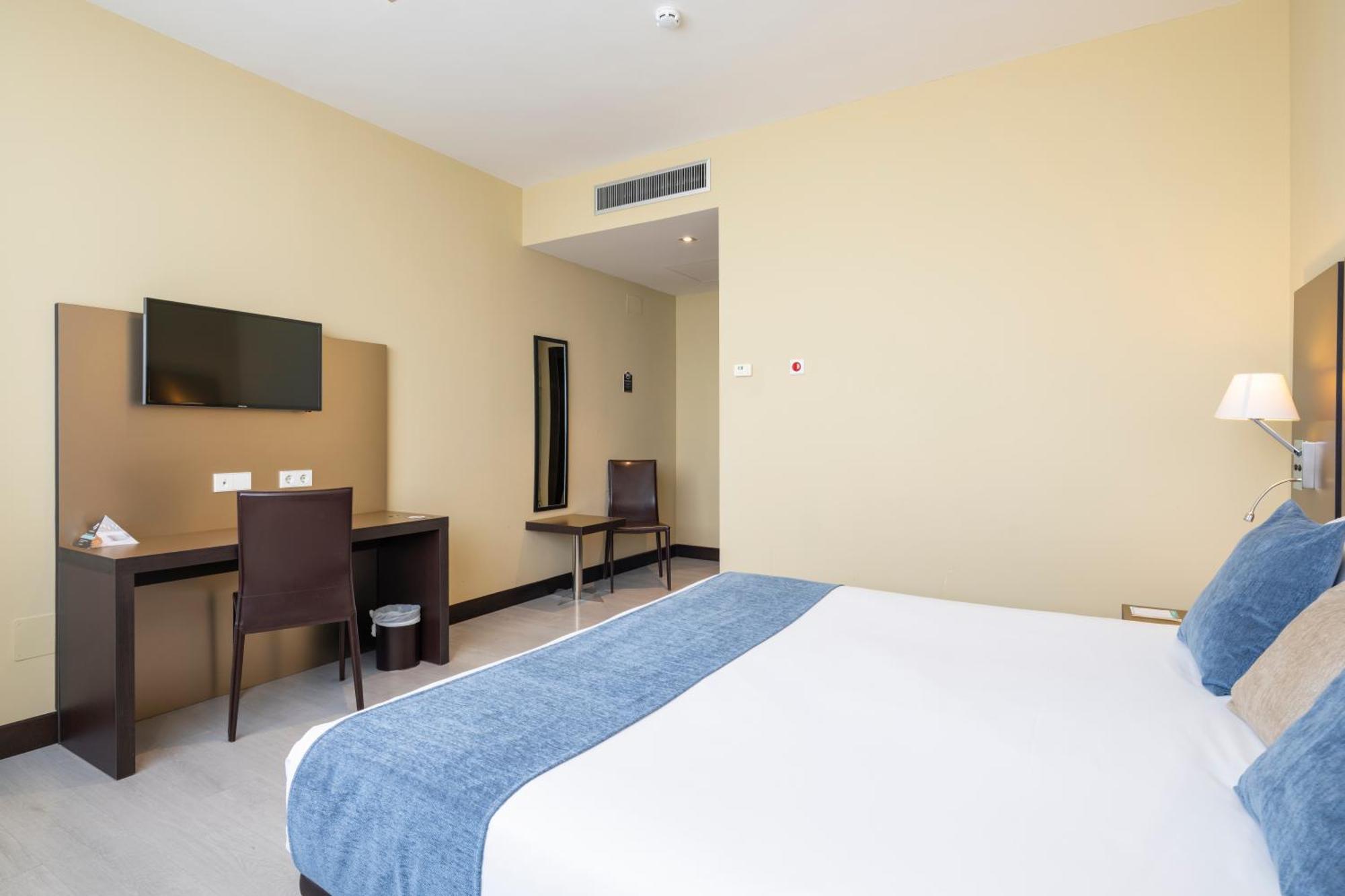 Alda Route 42 Hotel อิเญสกัส ภายนอก รูปภาพ