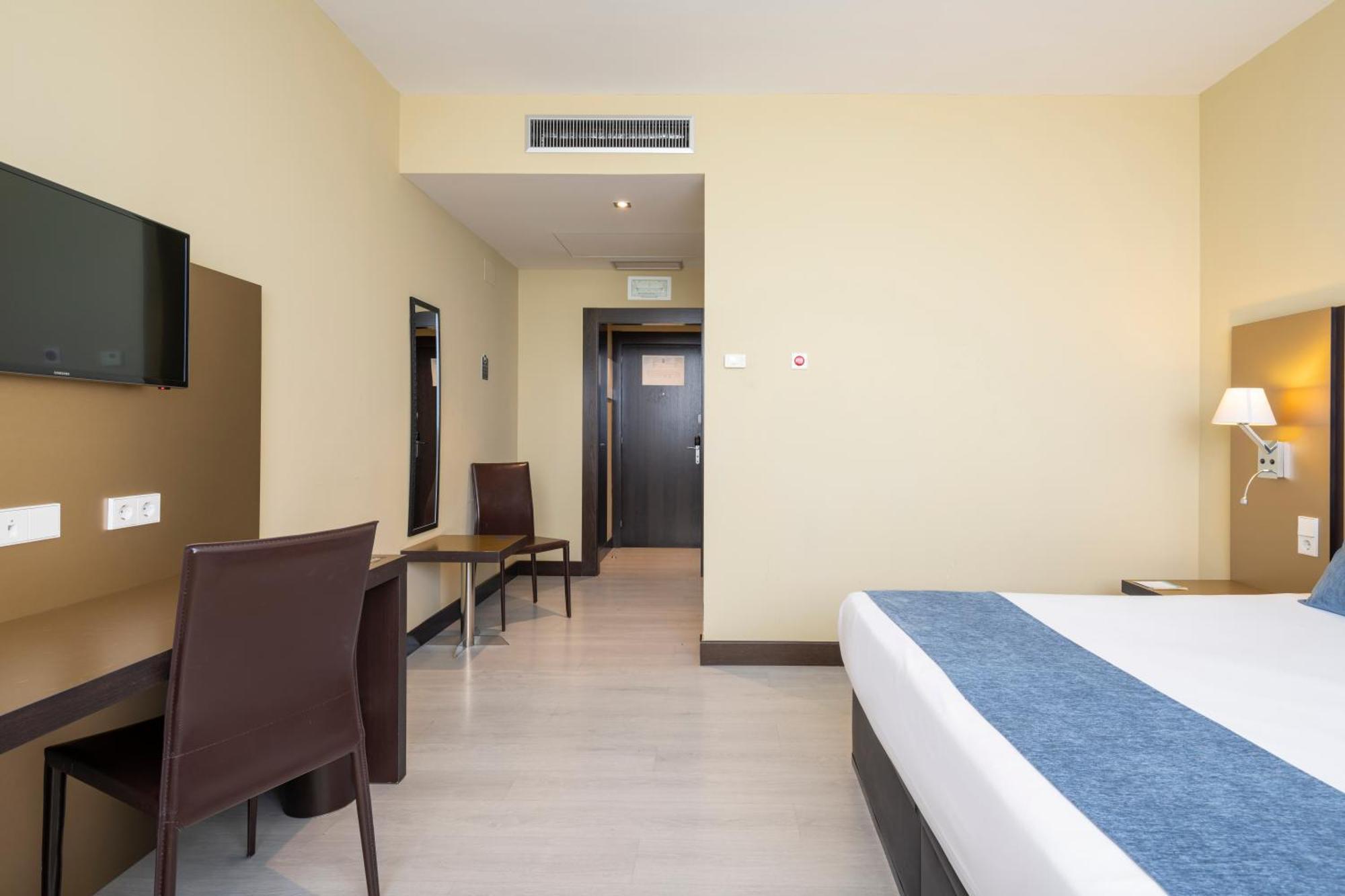 Alda Route 42 Hotel อิเญสกัส ภายนอก รูปภาพ